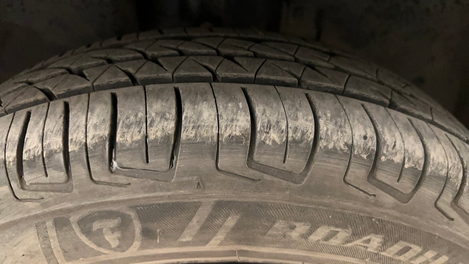 Used 2018 Renault Kwid CLIMBER 1.0 Petrol Manual tyres RIGHT FRONT TYRE TREAD VIEW