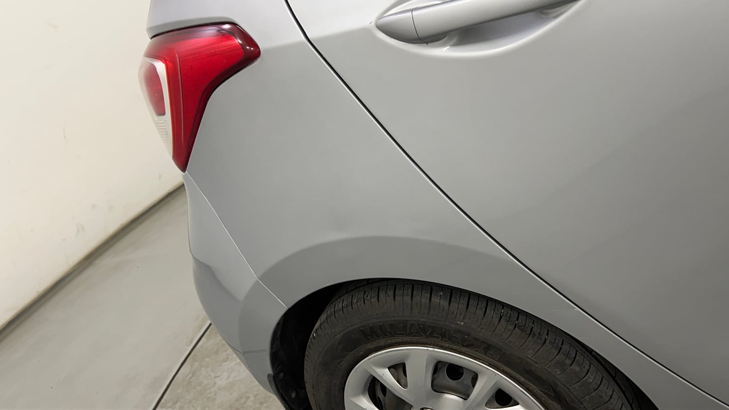 Used 2019 Hyundai Grand i10 Magna 1.2 Kappa VTVT CNG Cng Manual dents MINOR DENT