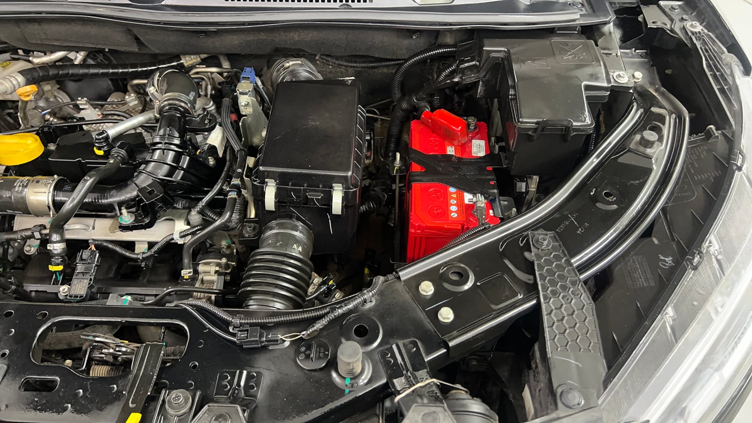 Used 2024 Nissan Magnite XV Premium Turbo CVT Petrol Automatic engine ENGINE LEFT SIDE VIEW