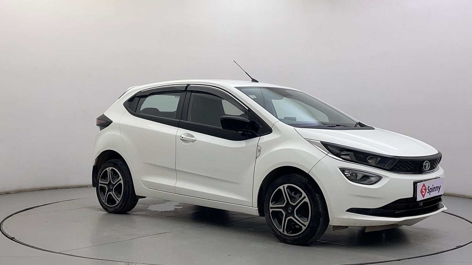 Used 2020 Tata Altroz XT Petrol Petrol Manual exterior RIGHT FRONT CORNER VIEW