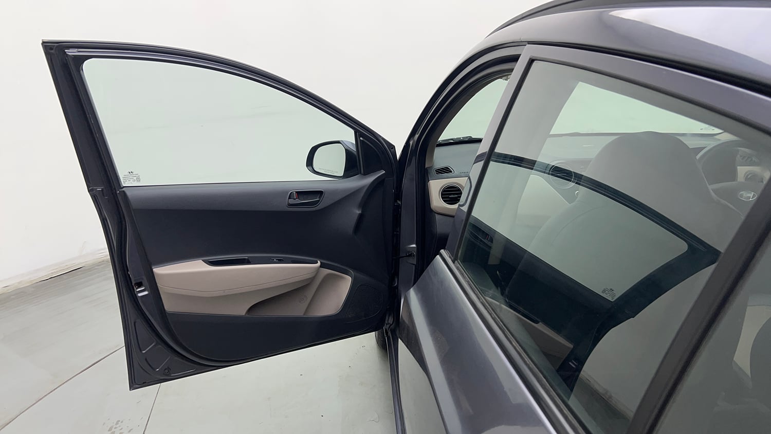 Used 2018 Hyundai Grand i10 Magna 1.2 Kappa VTVT Petrol Manual interior LEFT FRONT DOOR OPEN VIEW