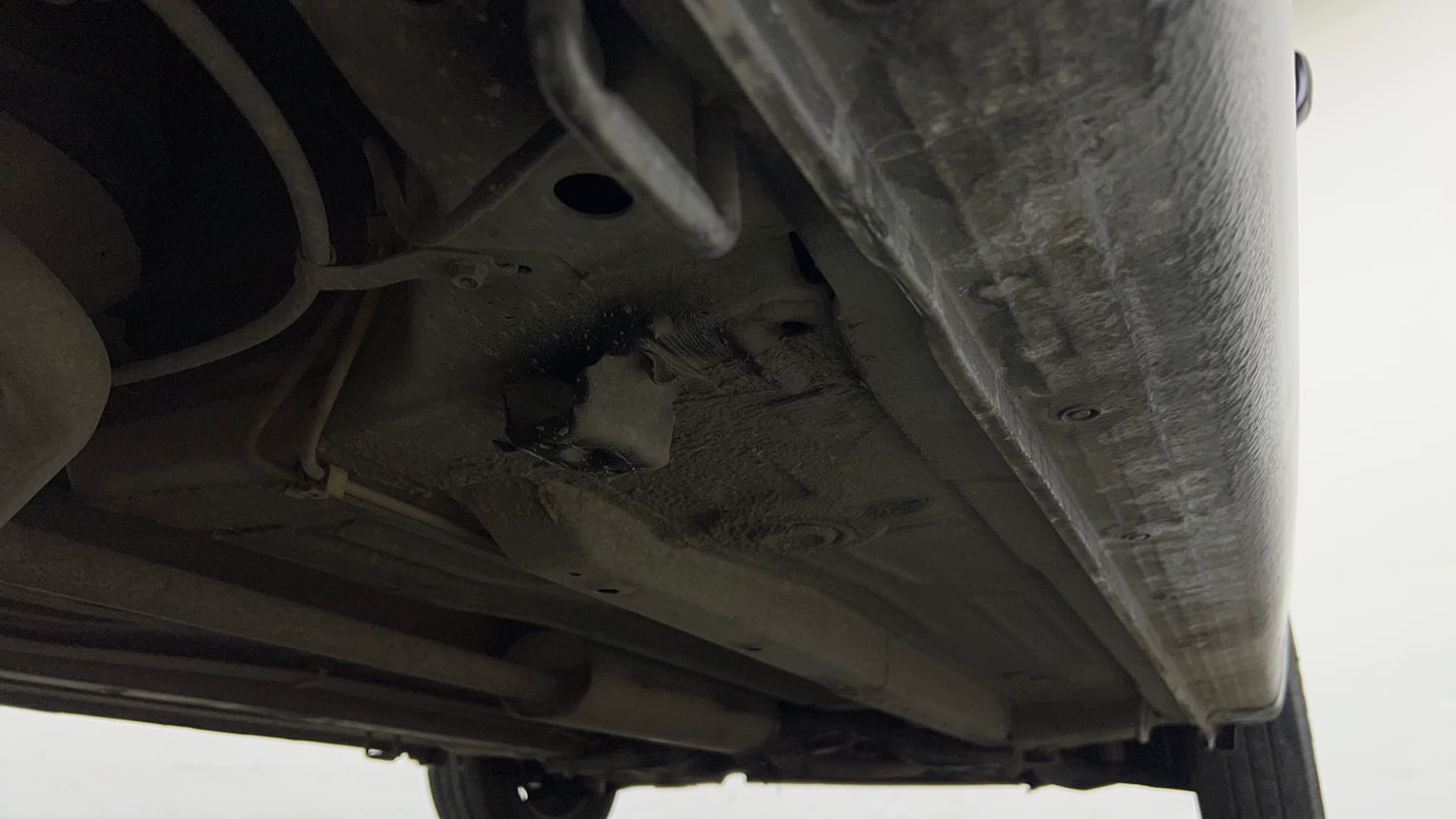 Used 2018 Maruti Suzuki Celerio VXi CNG Cng Manual extra REAR RIGHT UNDERBODY VIEW