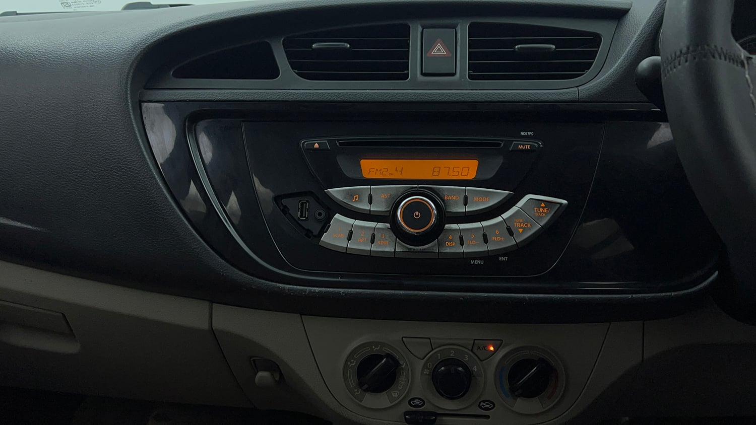 Used 2015 Maruti Suzuki Alto K10 VXi Petrol Manual top_features Integrated (in-dash) music system