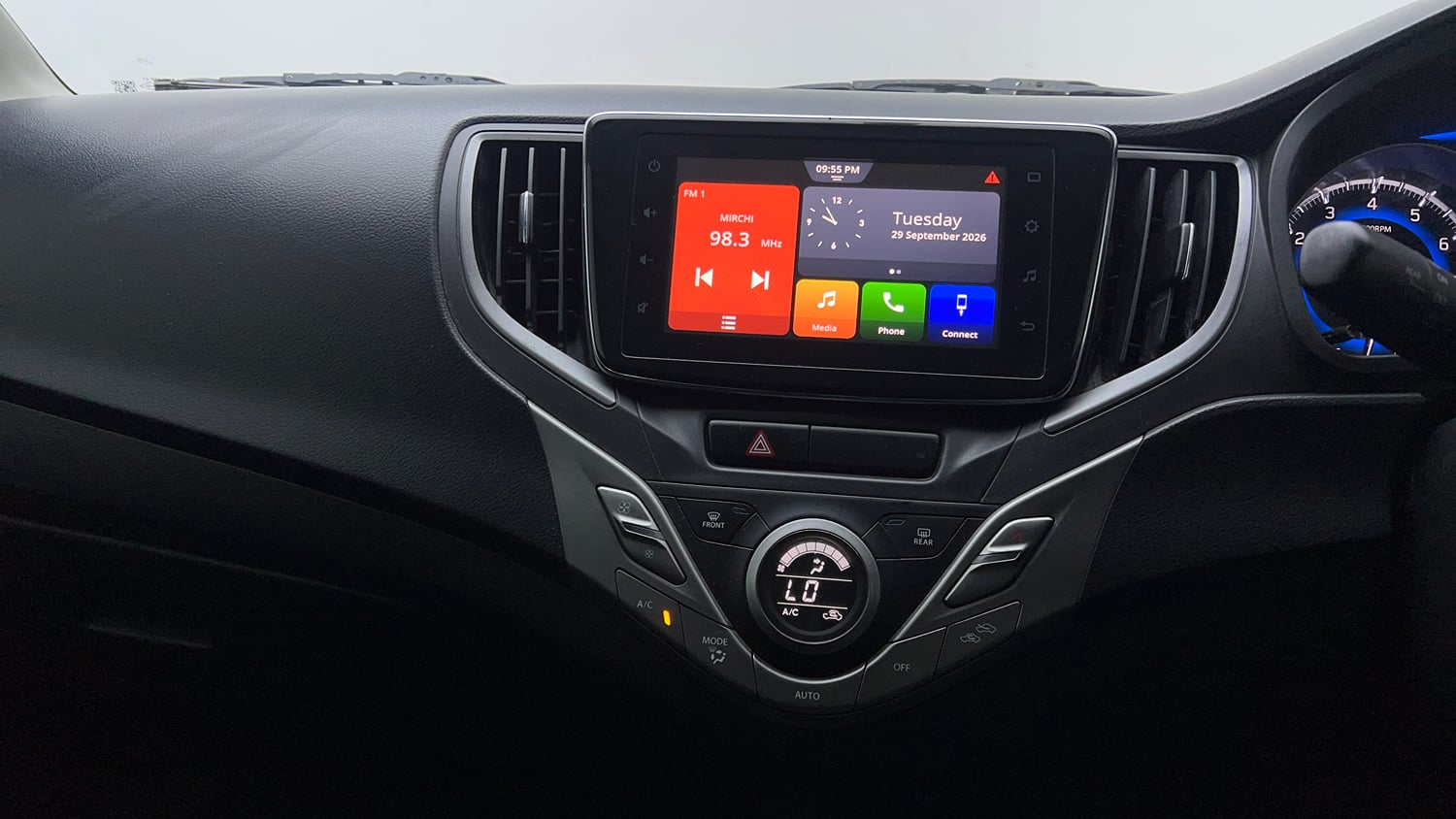 Used 2019 Maruti Suzuki Baleno Alpha Petrol Manual top_features Touch screen infotainment system