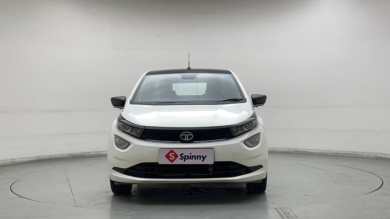 Used 2022 Tata Altroz XZA Plus Petrol Petrol Automatic exterior FRONT VIEW