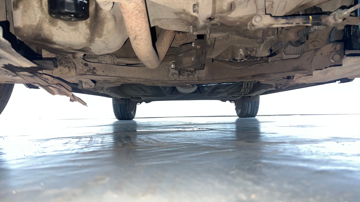 Used 2018 Maruti Suzuki Baleno Alpha 1.2 Petrol Manual extra FRONT LEFT UNDERBODY VIEW