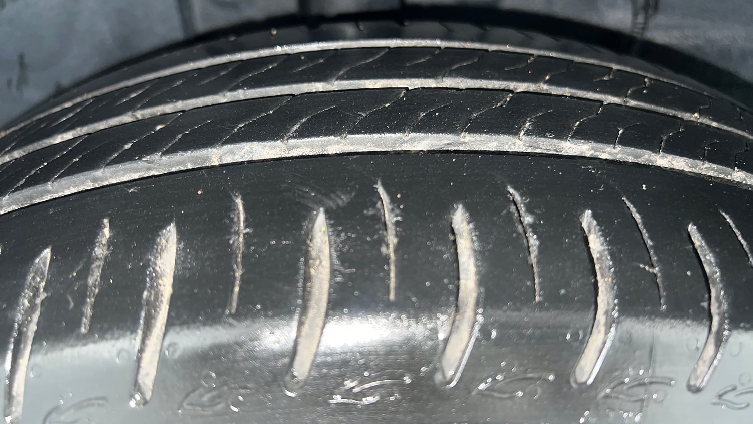 Used 2022 Tata Altroz XZ Plus Diesel Diesel Manual tyres RIGHT REAR TYRE TREAD VIEW