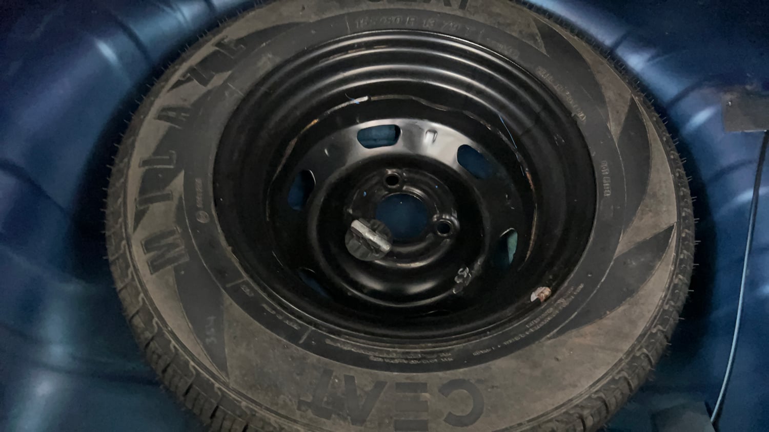 Used 2018 Renault Kwid CLIMBER 1.0 Petrol Manual tyres SPARE TYRE VIEW