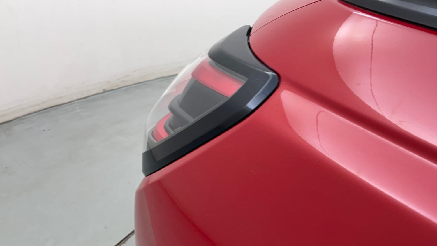 Used 2024 Maruti Suzuki Swift ZXi Plus Dual Tone AMT Petrol Automatic dents MINOR SCRATCH