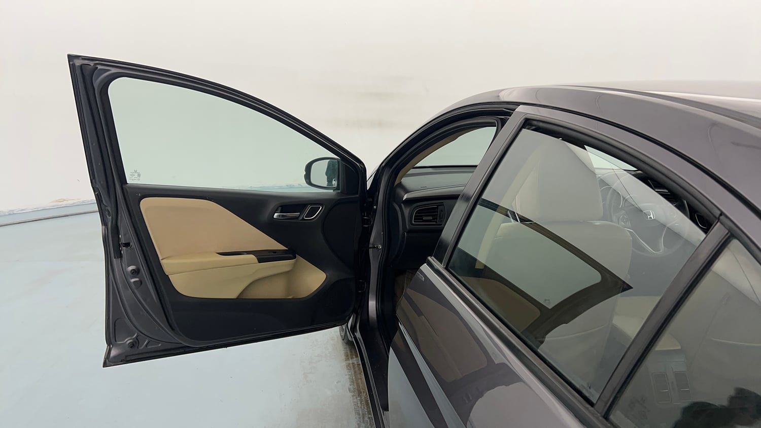 Used 2018 Honda City V Petrol Petrol Manual interior LEFT FRONT DOOR OPEN VIEW