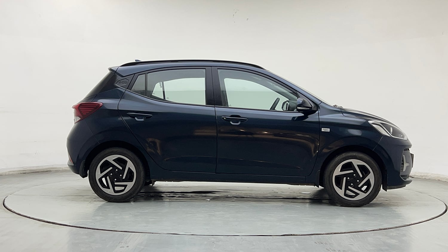 Used 2023 Hyundai Grand i10 Nios Sportz AMT 1.2 Kappa VTVT Petrol Automatic exterior RIGHT SIDE VIEW