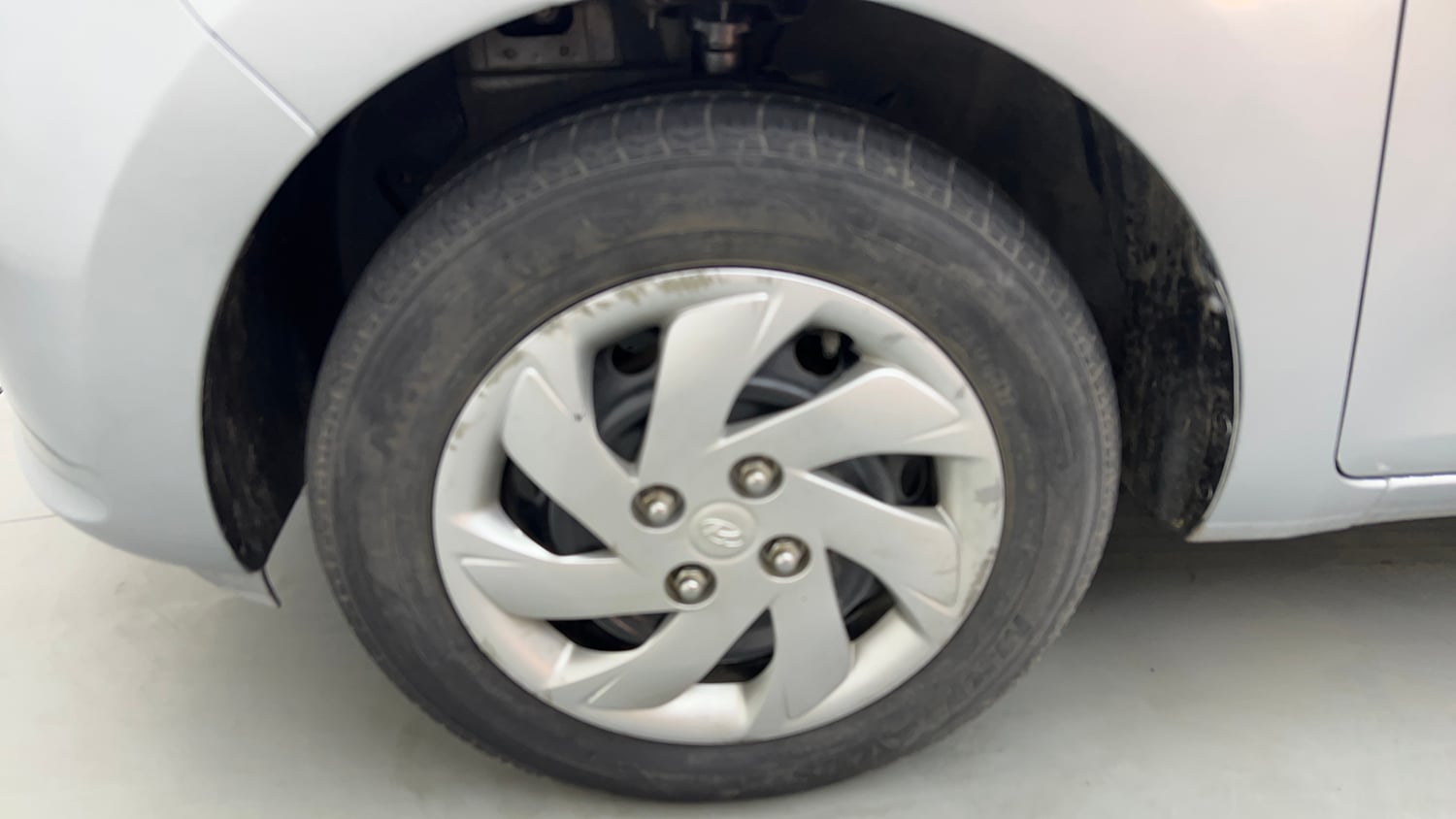 Used 2021 Hyundai Santro Sportz Petrol Manual tyres LEFT FRONT TYRE RIM VIEW