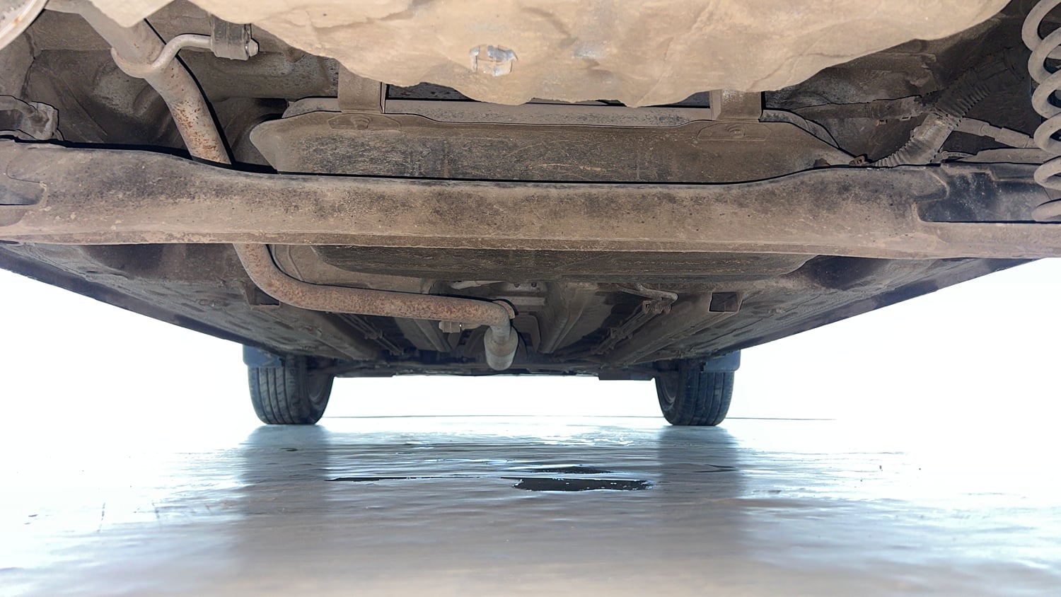 Used 2021 Renault Kiger RXZ Turbo CVT Petrol Automatic extra REAR UNDERBODY VIEW (TAKEN FROM REAR)