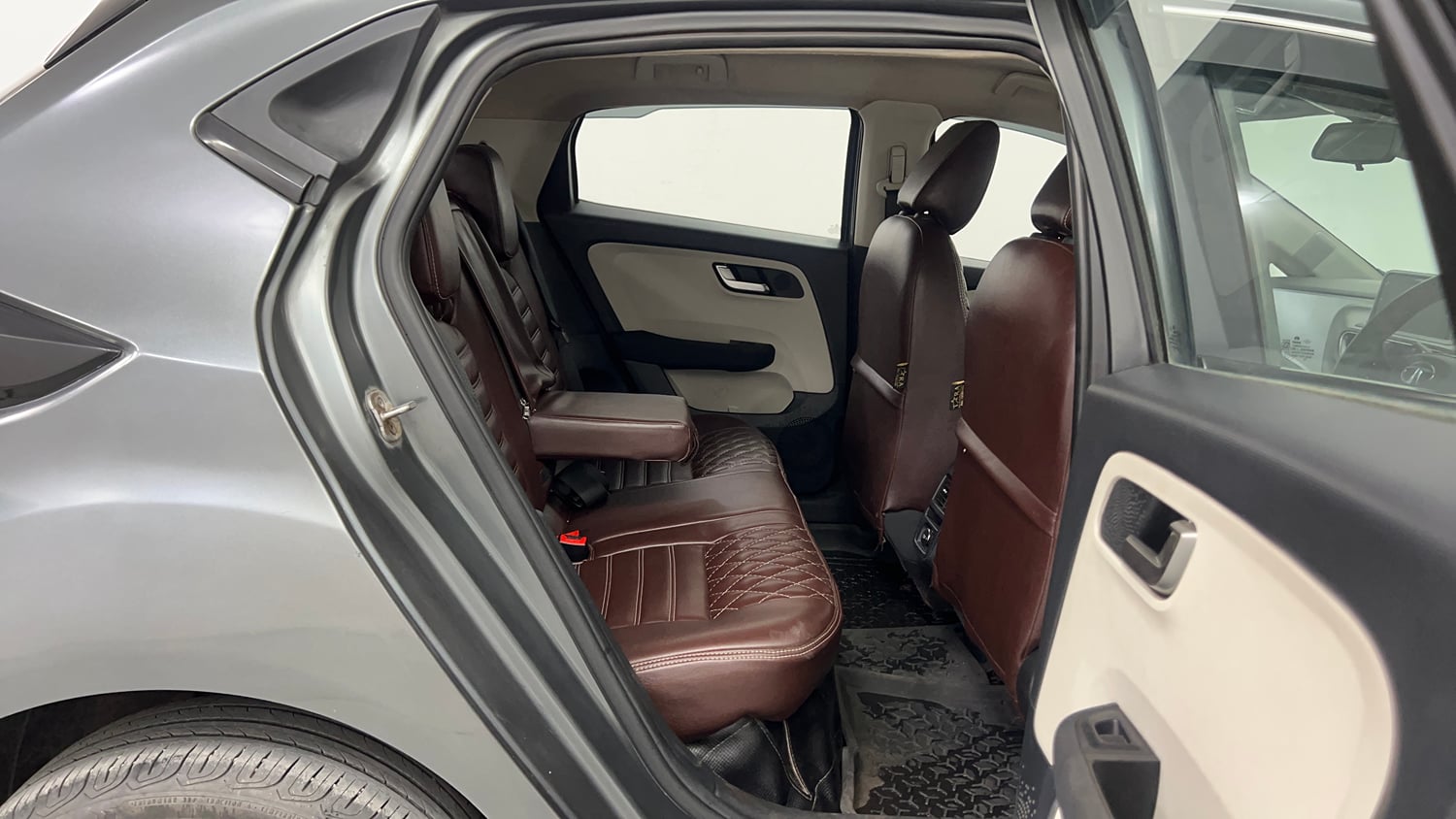 Used 2022 Tata Altroz XZ Diesel Diesel Manual interior RIGHT SIDE REAR DOOR CABIN VIEW