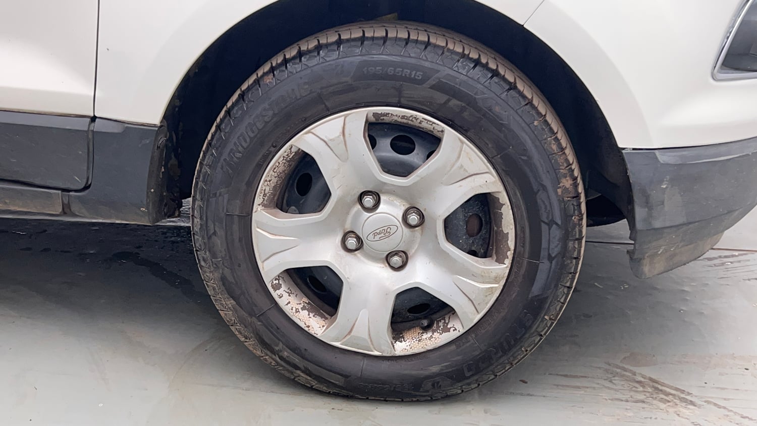 Used 2018 Ford EcoSport Trend 1.5L TDCi Diesel Manual tyres RIGHT FRONT TYRE RIM VIEW