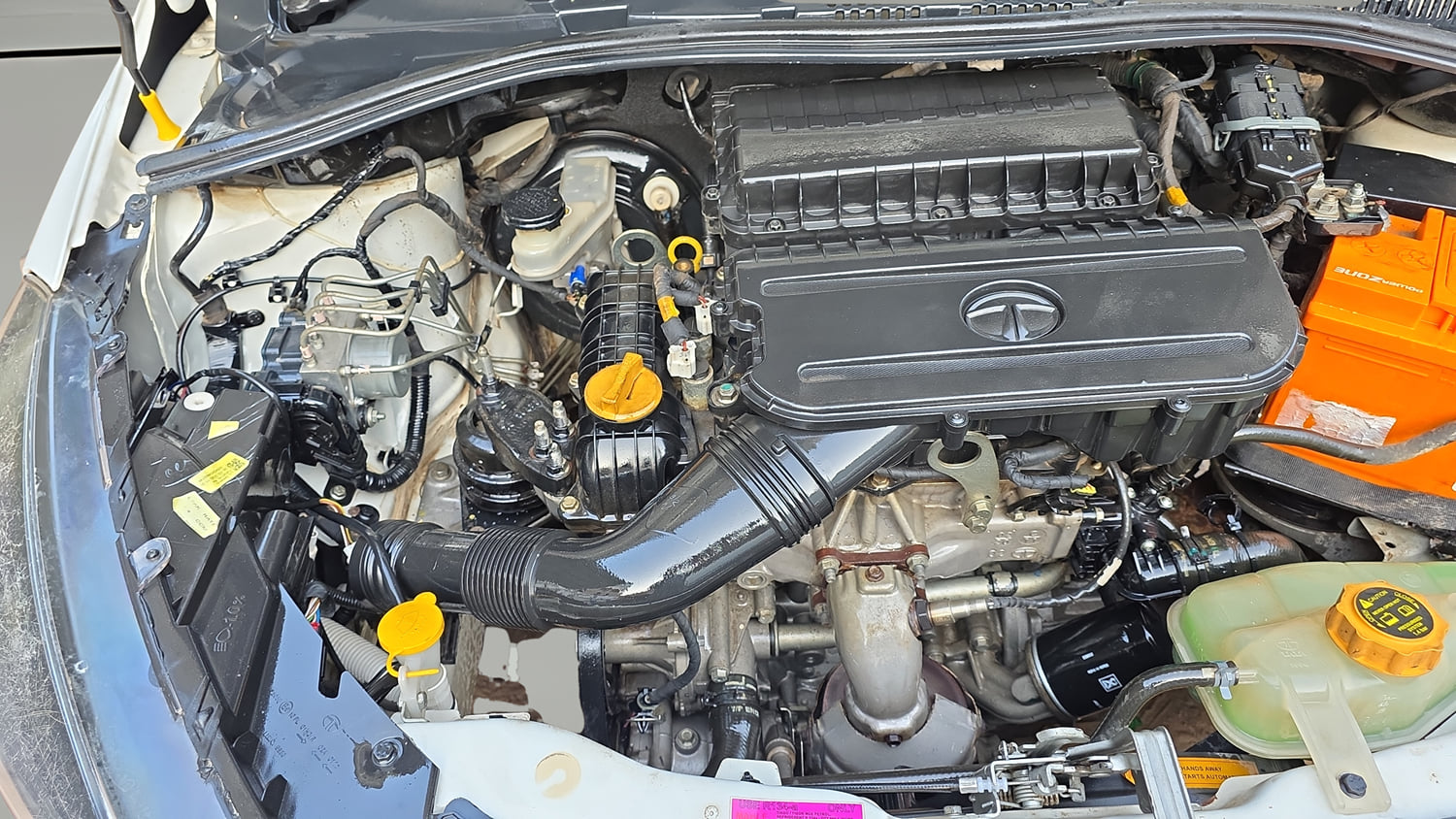 Used 2020 Tata Tiago XE Petrol Manual engine ENGINE RIGHT SIDE VIEW