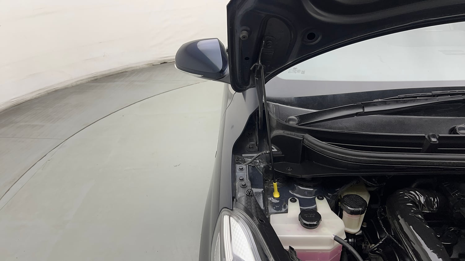 Used 2023 Hyundai Grand i10 Nios Sportz AMT 1.2 Kappa VTVT Petrol Automatic engine ENGINE RIGHT SIDE HINGE & APRON VIEW