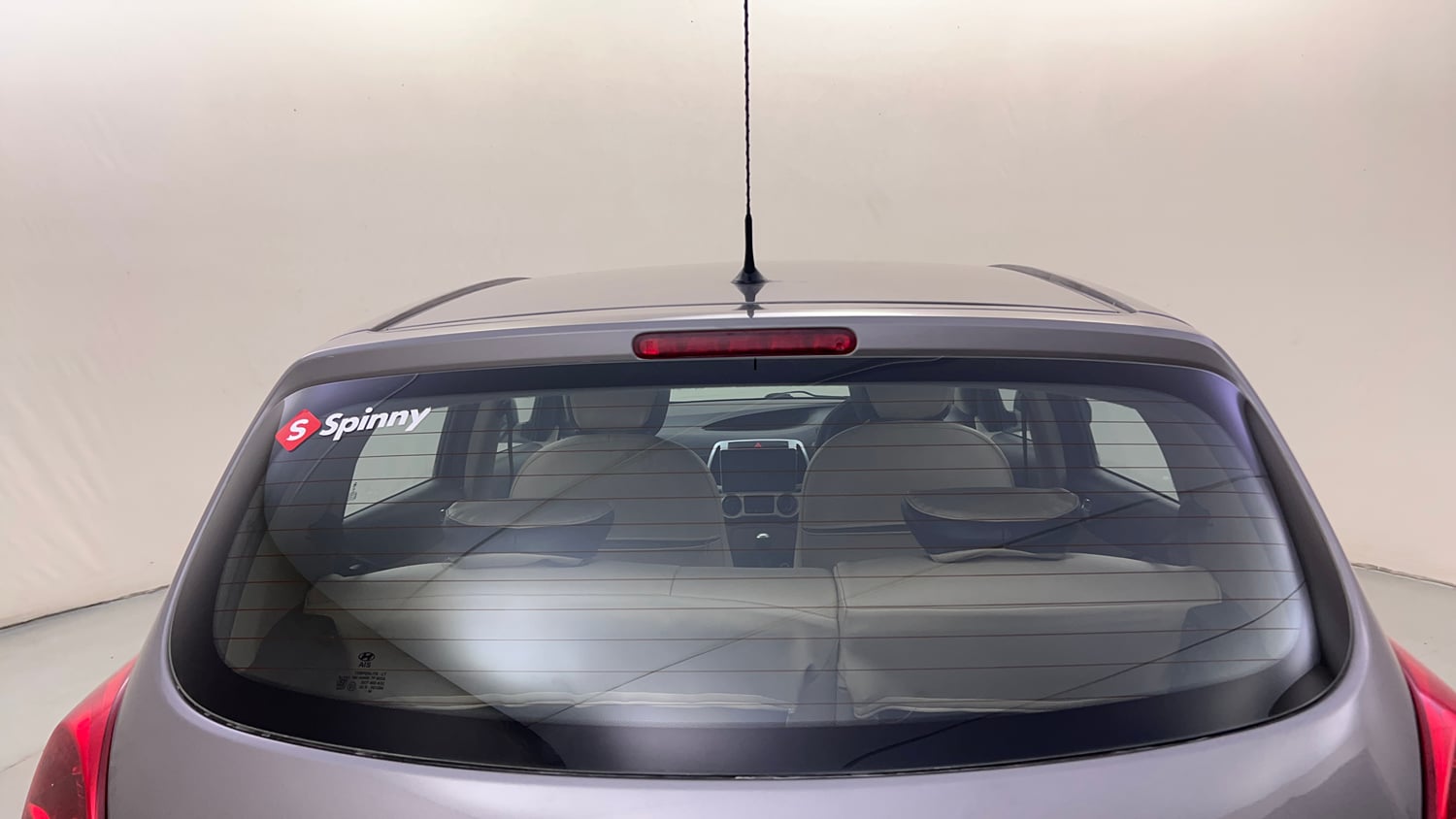 Used 2014 Hyundai i20 Sportz 1.2 Petrol Manual top_features Rear defogger
