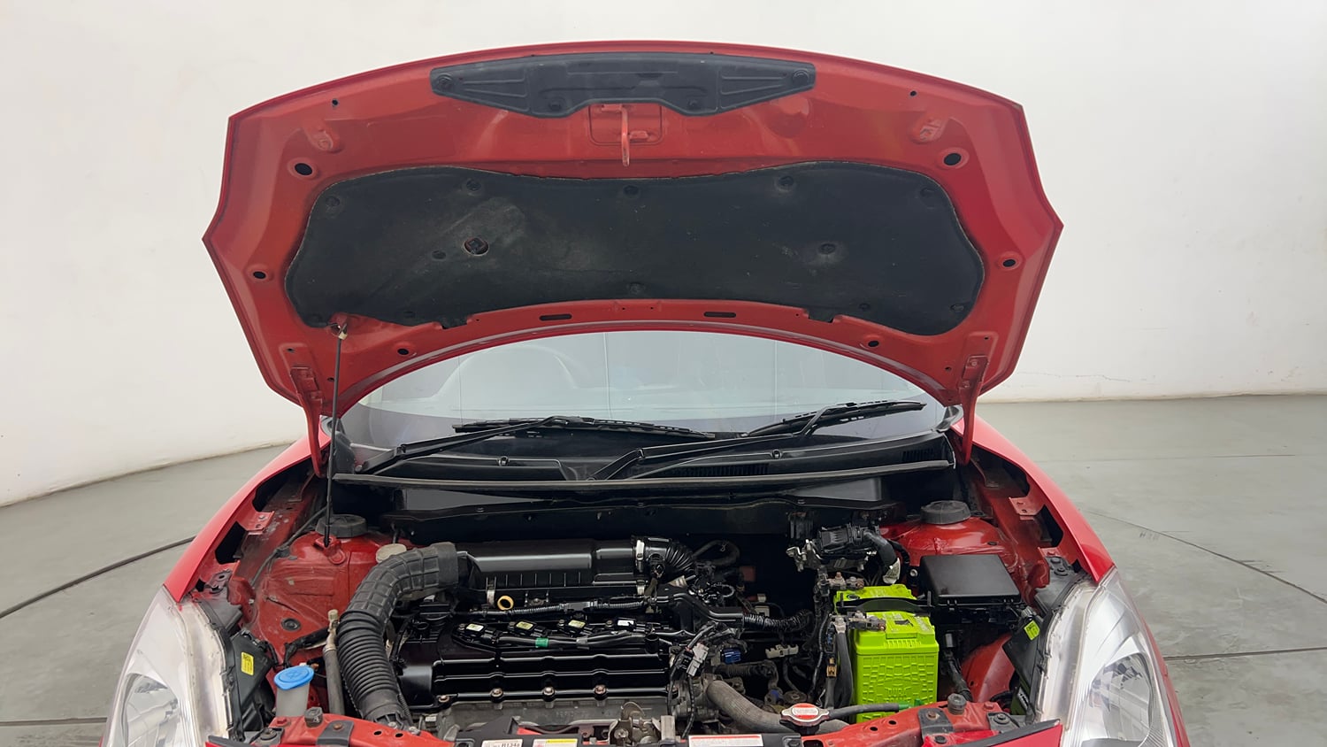 Used 2020 Maruti Suzuki Swift LXi Petrol Manual engine ENGINE & BONNET OPEN FRONT VIEW