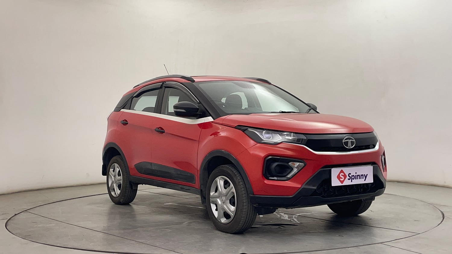 Used 2023 Tata Nexon XMA (S) Petrol Automatic exterior RIGHT FRONT CORNER VIEW