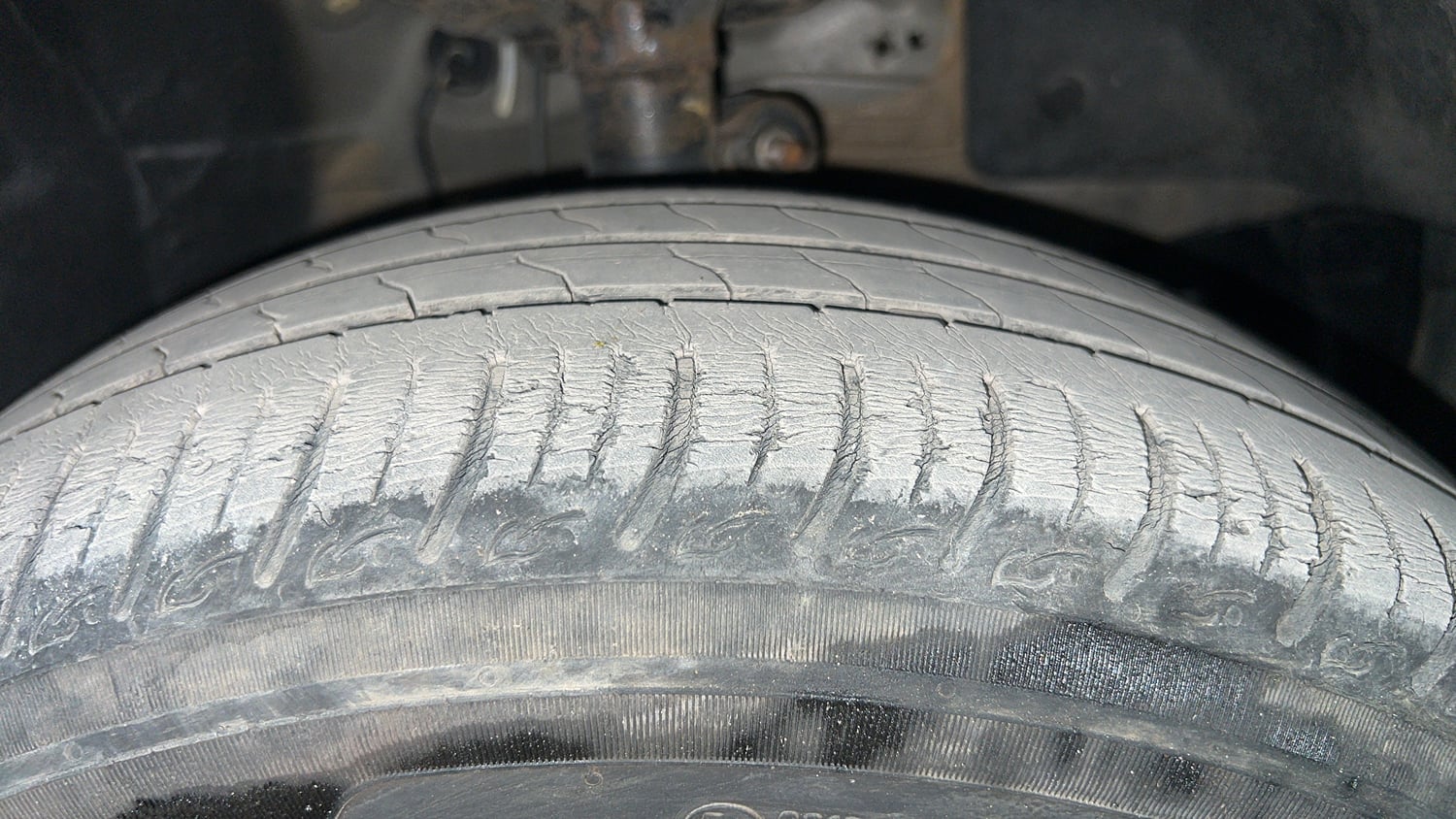 Used 2014 Honda Amaze 1.2 VX i-VTEC Petrol Manual tyres RIGHT FRONT TYRE TREAD VIEW