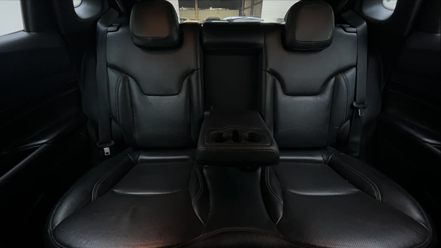 Used 2022 Jeep Compass Model S (O) 1.4 Petrol DCT Petrol Automatic interior REAR SEAT CONDITION VIEW