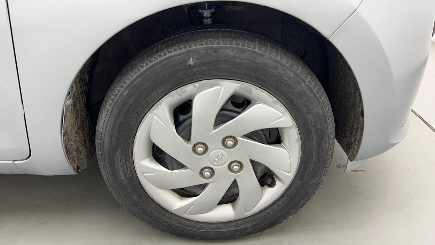 Used 2021 Hyundai Santro Sportz Petrol Manual tyres RIGHT FRONT TYRE RIM VIEW