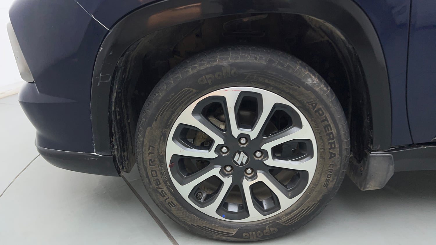 Used 2023 Maruti Suzuki Grand Vitara Zeta Plus Intelligent Hybrid eCVT Hybrid Automatic tyres LEFT FRONT TYRE RIM VIEW