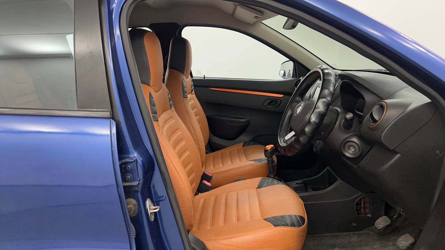 Used 2018 Renault Kwid CLIMBER 1.0 Petrol Manual interior RIGHT SIDE FRONT DOOR CABIN VIEW