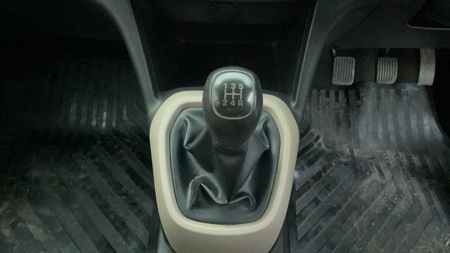 Used 2017 Hyundai Grand i10 Magna 1.2 Kappa VTVT Petrol Manual interior GEAR  KNOB VIEW