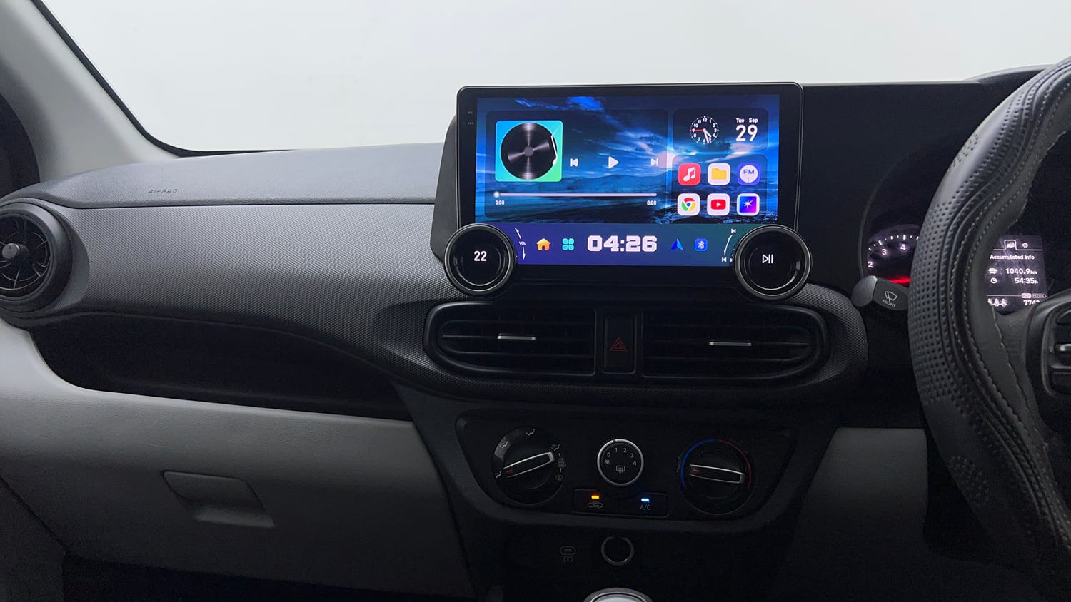 Used 2026 Hyundai Grand i10 Nios Sportz 1.2 Hy-CNG Duo Cng Manual interior MUSIC SYSTEM & AC CONTROL VIEW