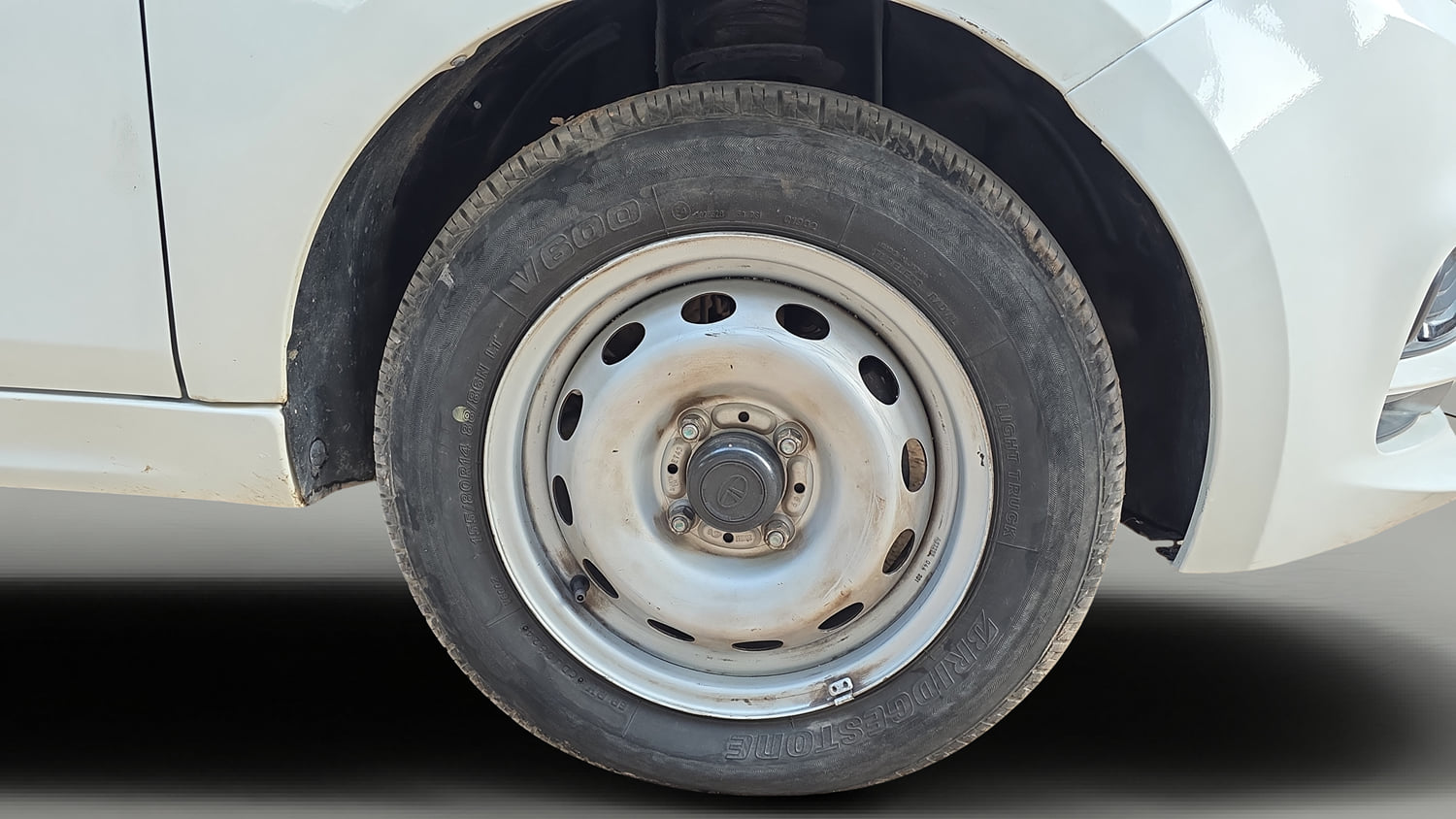 Used 2020 Tata Tiago XE Petrol Manual tyres RIGHT FRONT TYRE RIM VIEW