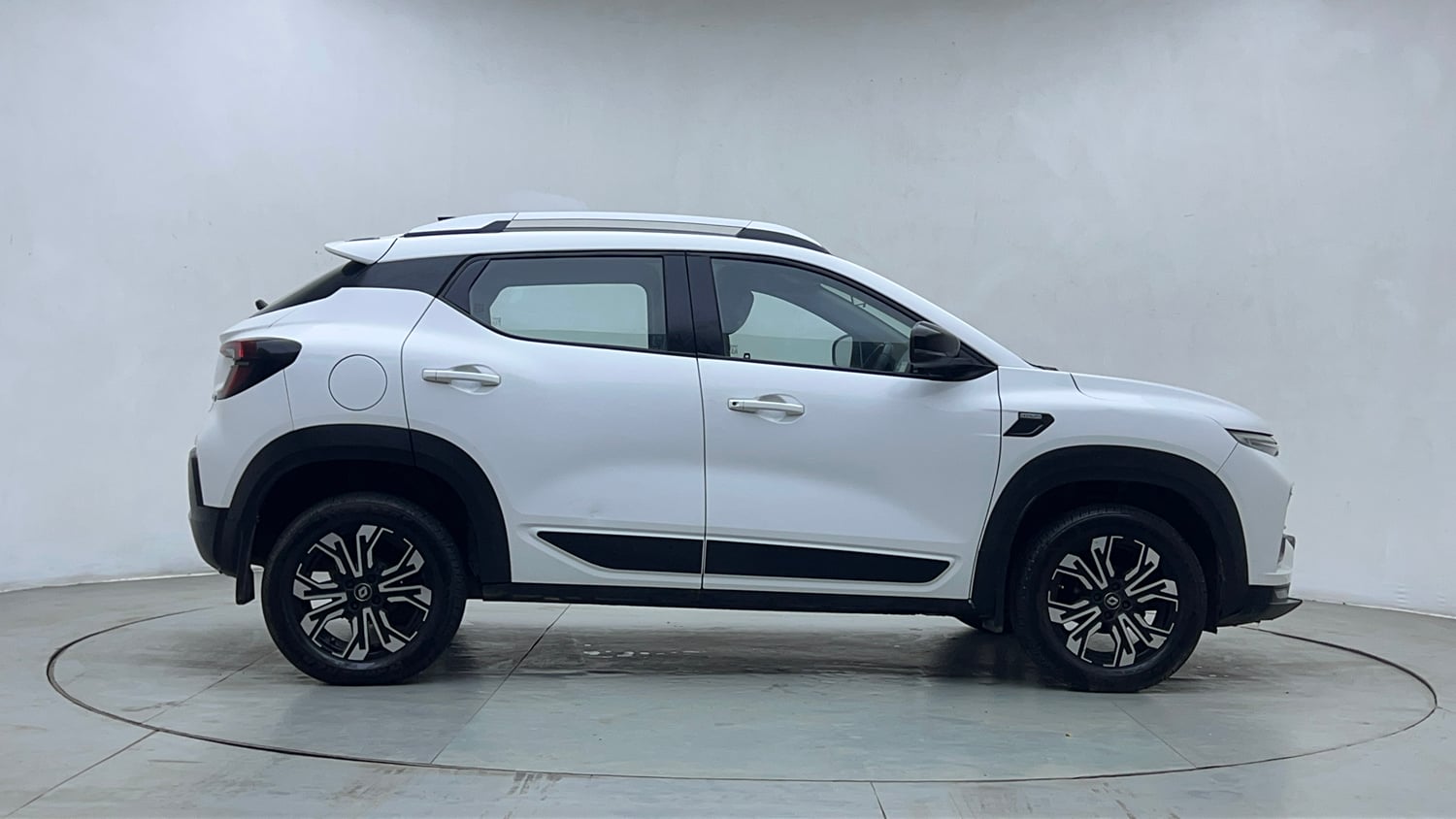 Used 2021 Renault Kiger RXZ Turbo CVT Petrol Automatic exterior RIGHT SIDE VIEW