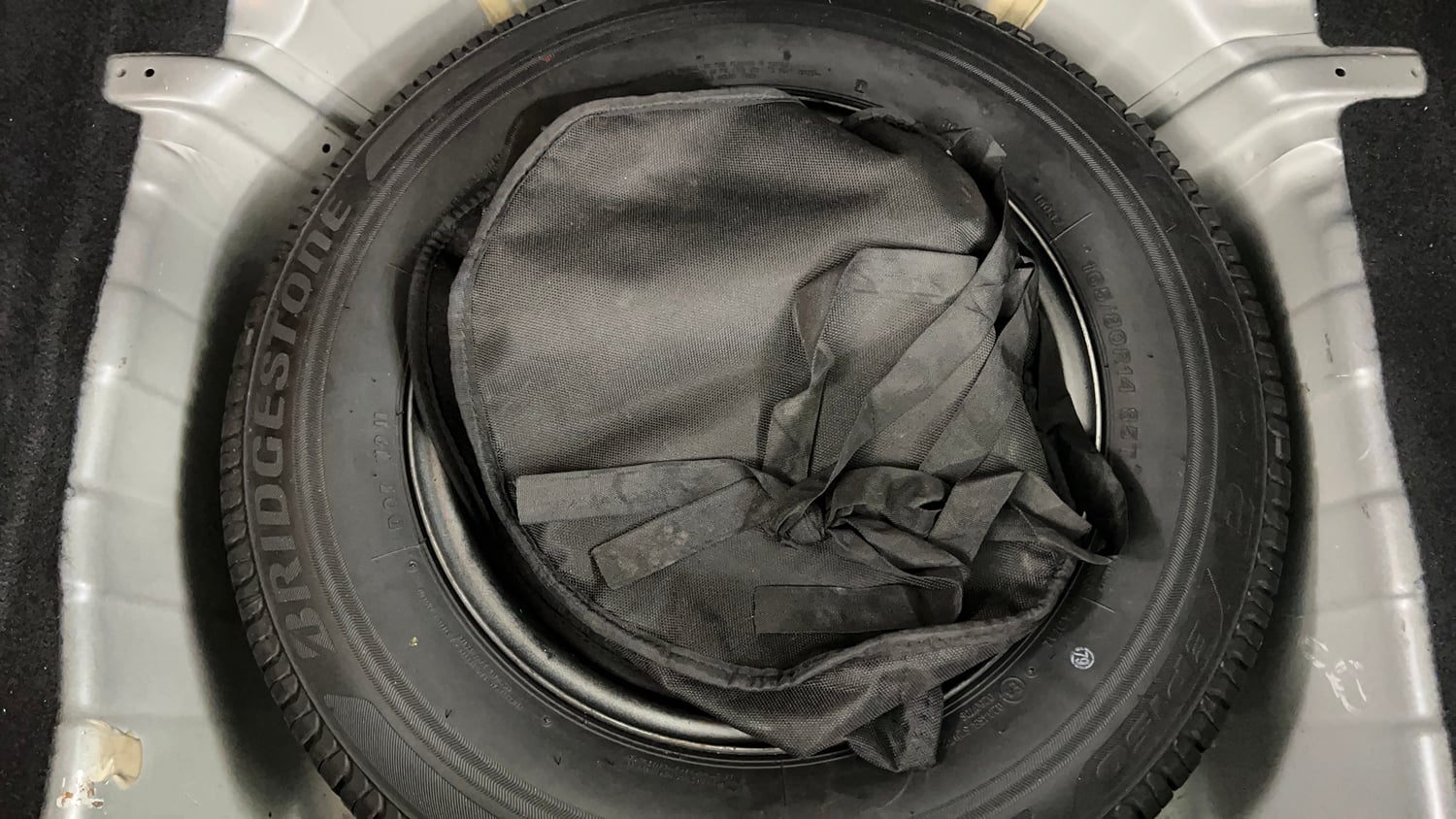 Used 2022 Tata Altroz XZ Diesel Diesel Manual tyres SPARE TYRE VIEW