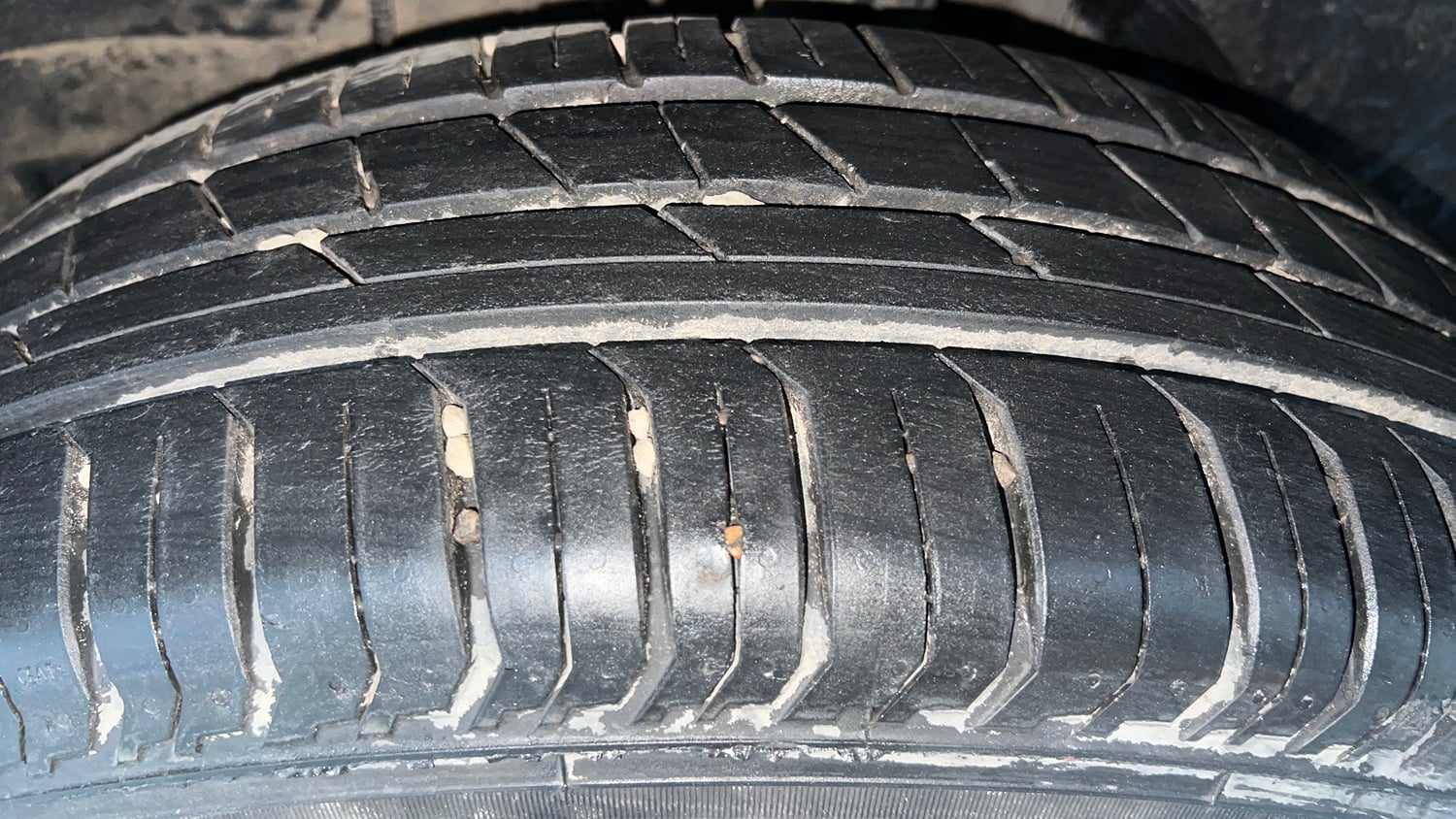 Used 2023 Tata Punch Adventure MT Petrol Manual tyres LEFT REAR TYRE TREAD VIEW