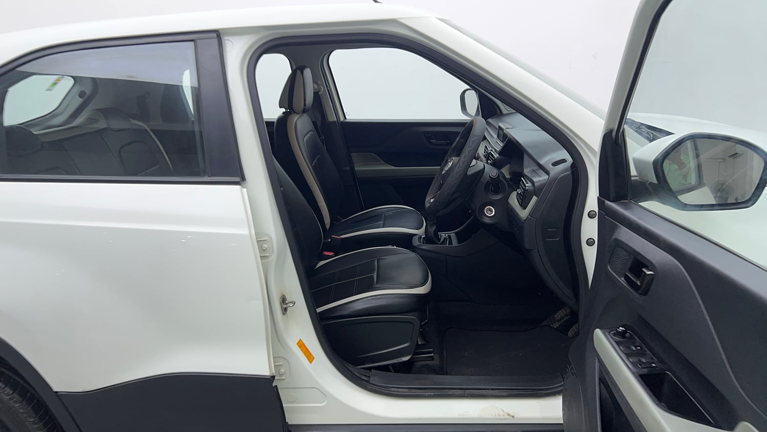 Used 2023 Tata Punch Adventure MT Petrol Manual interior RIGHT SIDE FRONT DOOR CABIN VIEW