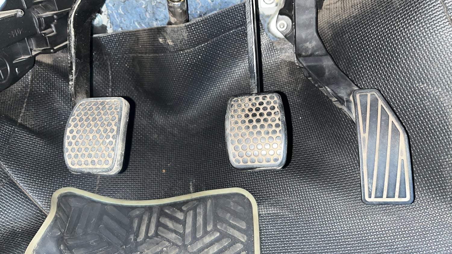 Used 2020 Maruti Suzuki Alto 800 LXi Petrol Manual interior PEDALS VIEW