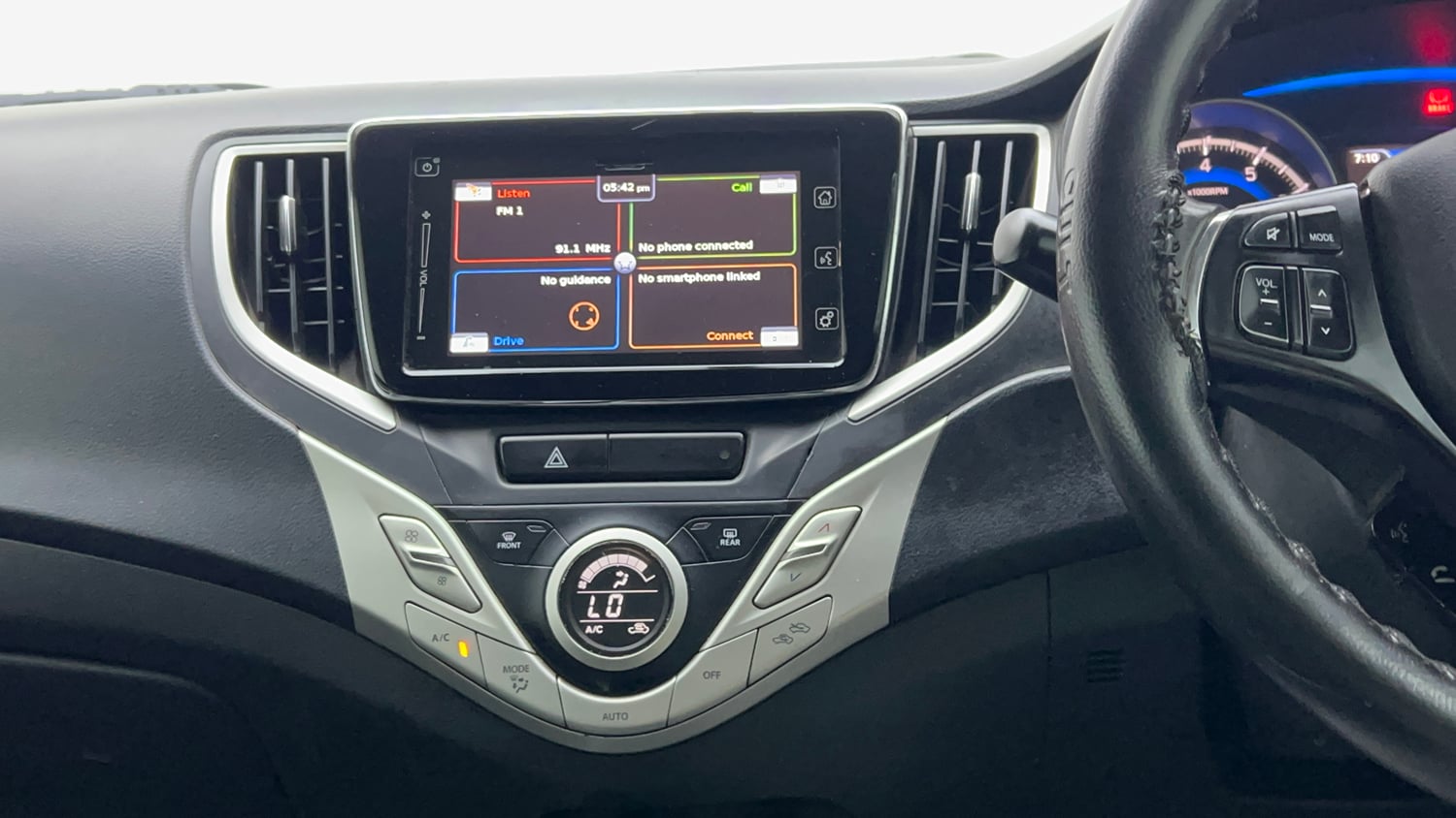 Used 2017 Maruti Suzuki Baleno Alpha 1.2 Petrol Manual interior MUSIC SYSTEM & AC CONTROL VIEW