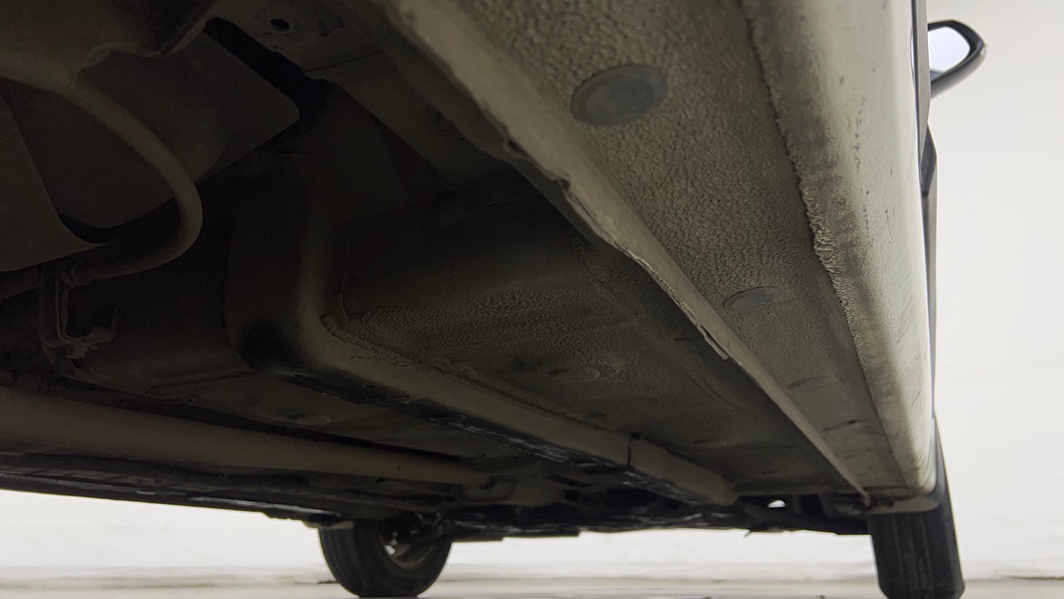Used 2018 Hyundai Xcent SX Petrol Manual extra REAR RIGHT UNDERBODY VIEW