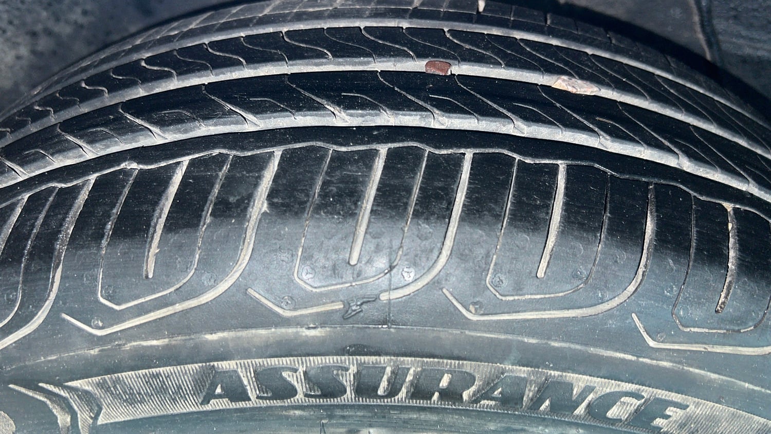 Used 2022 Tata Altroz XZA Plus Petrol Petrol Automatic tyres RIGHT REAR TYRE TREAD VIEW