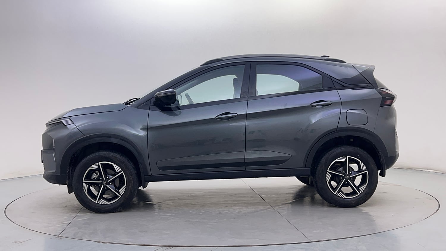 Used 2025 Tata Nexon Creative 1.2 Petrol 6AMT Petrol Automatic exterior LEFT SIDE VIEW