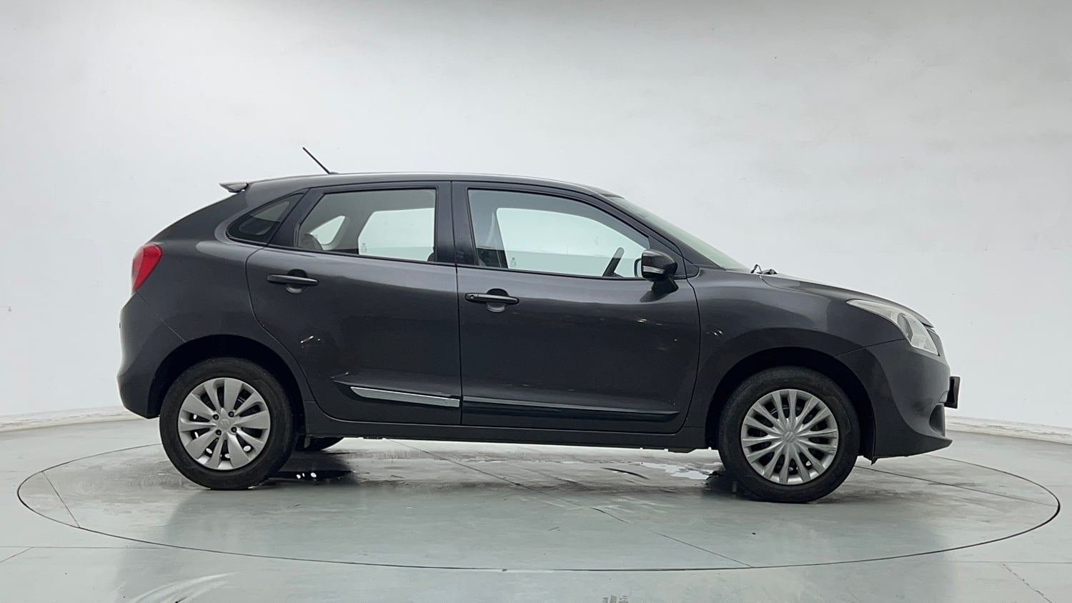 Used 2017 Maruti Suzuki Baleno Delta 1.2 Petrol Manual exterior RIGHT SIDE VIEW