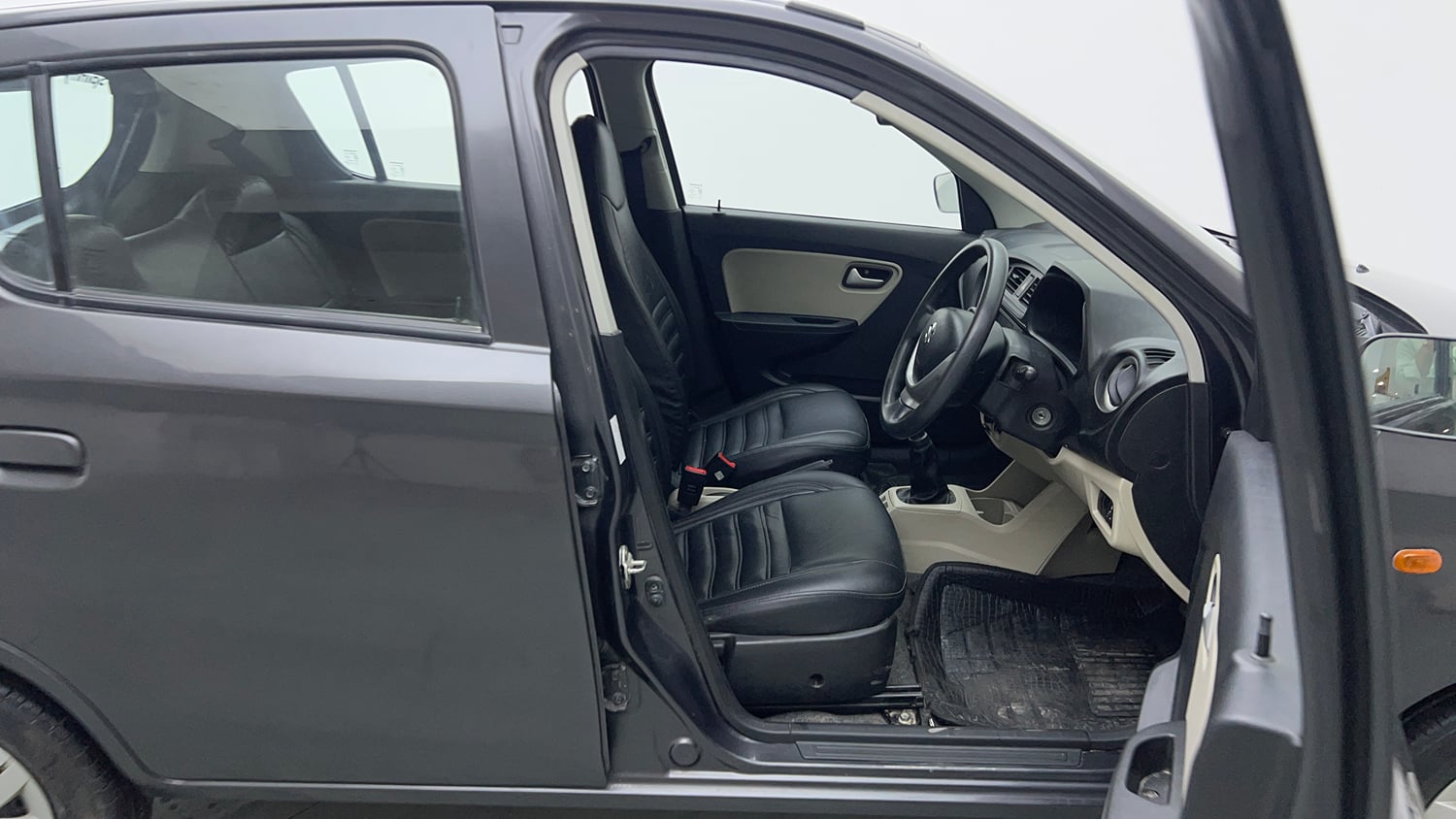 Used 2021 Maruti Suzuki Alto 800 LXi (O) Petrol Manual interior RIGHT SIDE FRONT DOOR CABIN VIEW