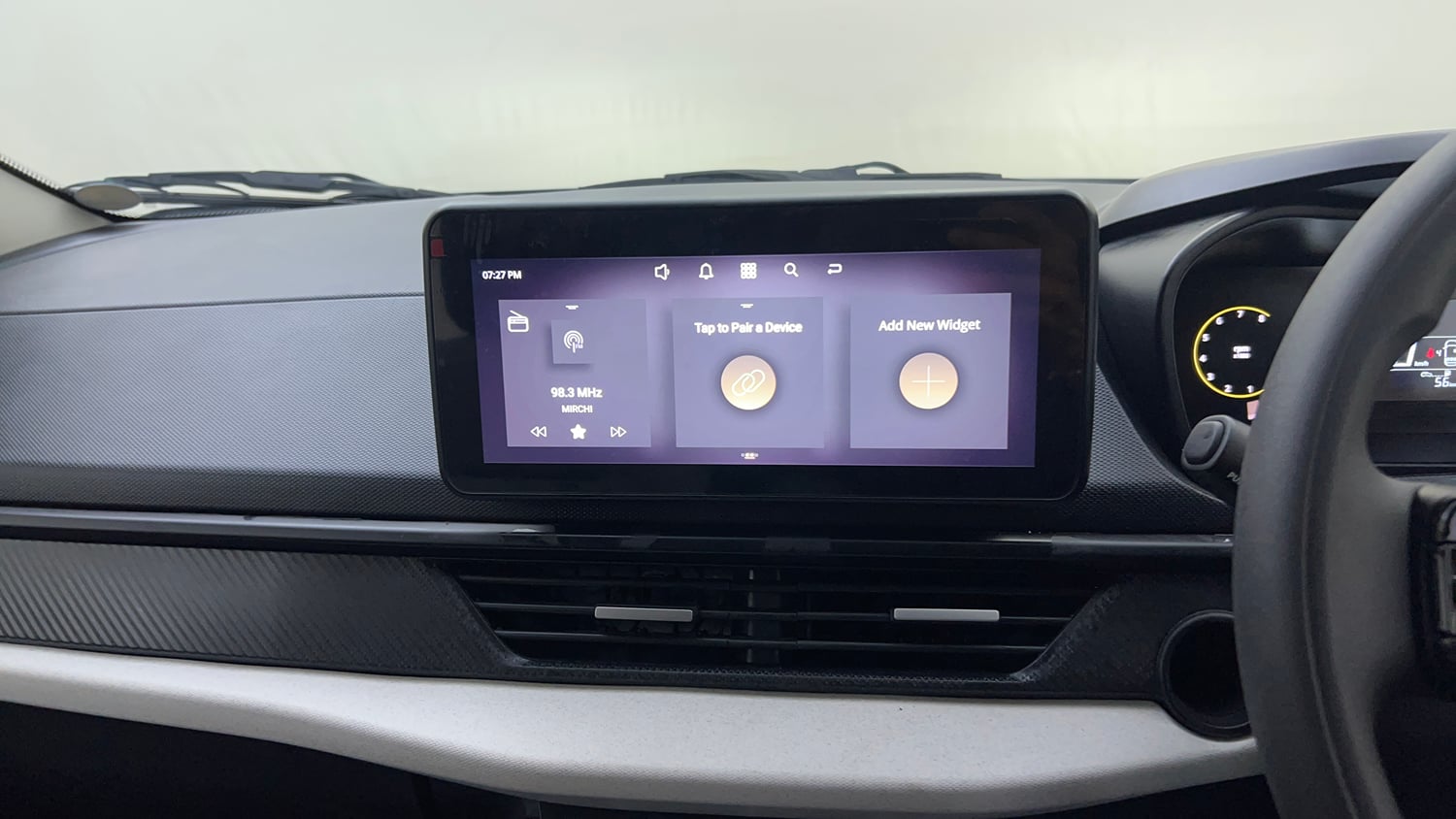 Used 2026 Tata Nexon Pure Plus 1.2 Petrol 6AMT Petrol Automatic top_features Touch screen infotainment system