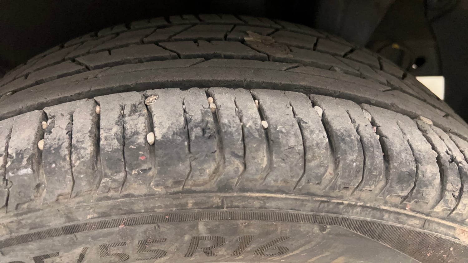 Used 2023 Hyundai New i20 Asta (O) 1.2 IVT Petrol Automatic tyres LEFT REAR TYRE TREAD VIEW