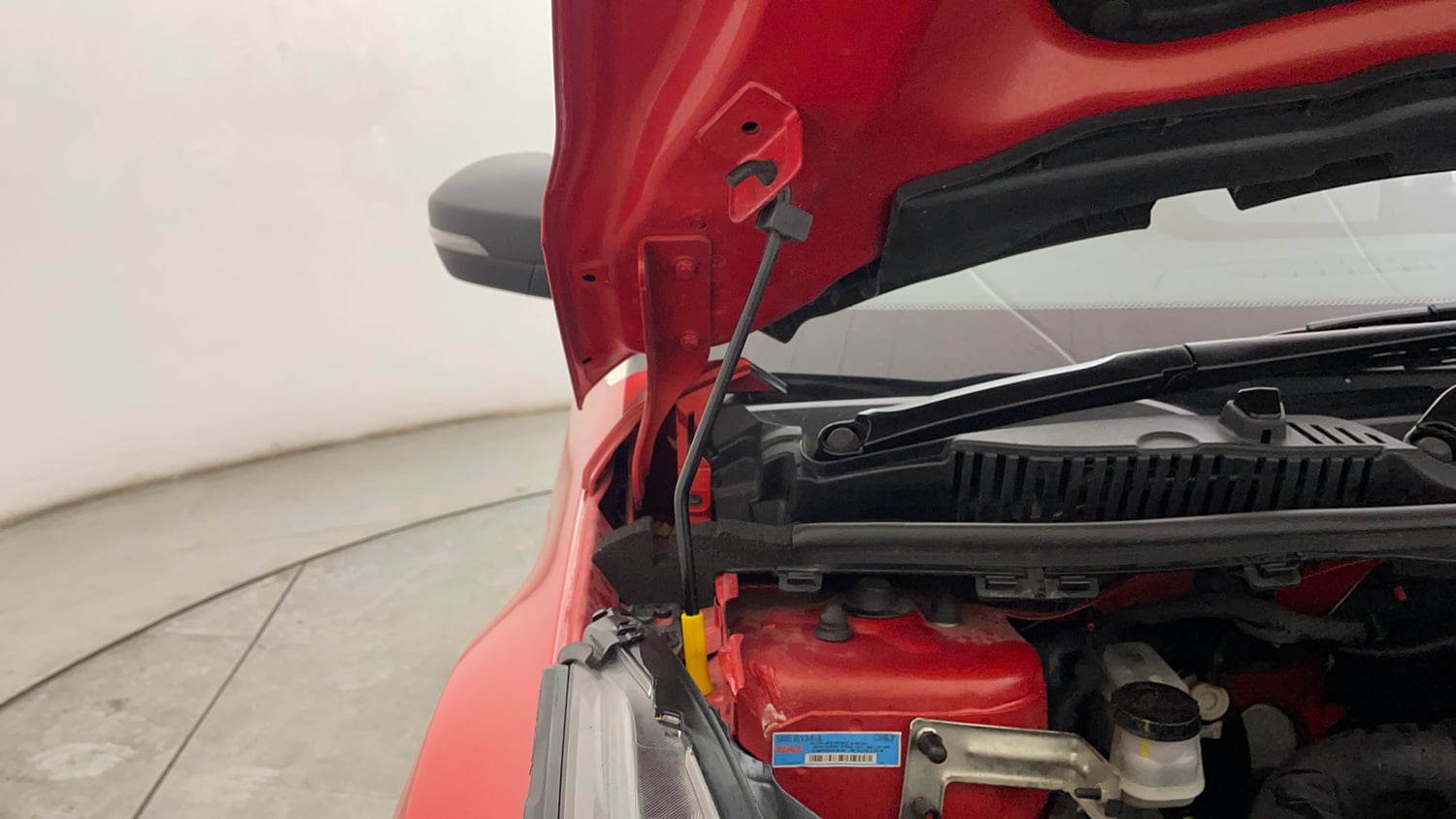 Used 2023 Tata Nexon XMA (S) Petrol Automatic engine ENGINE RIGHT SIDE HINGE & APRON VIEW