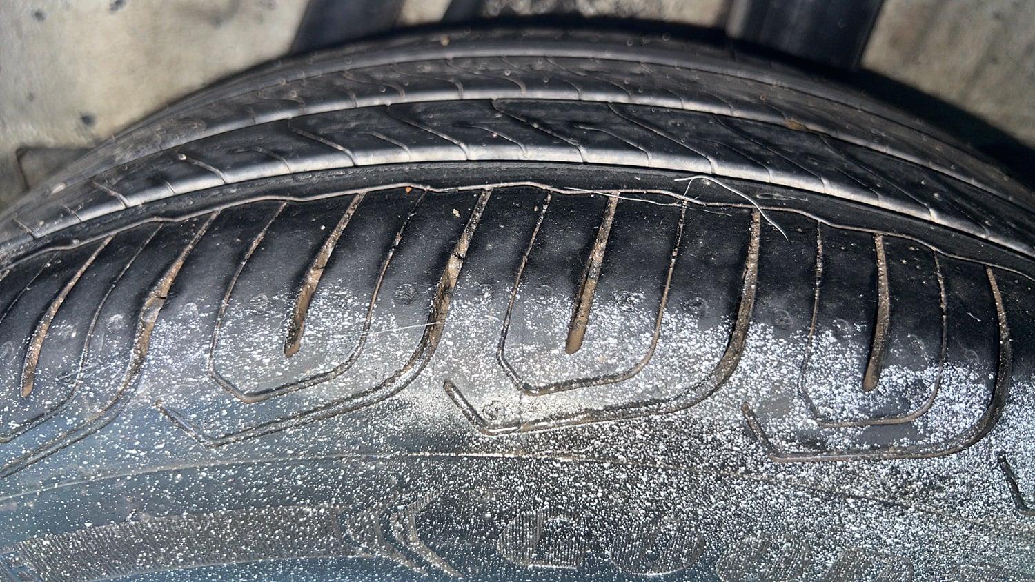 Used 2017 Honda City ZX CVT Petrol Petrol Automatic tyres LEFT REAR TYRE TREAD VIEW