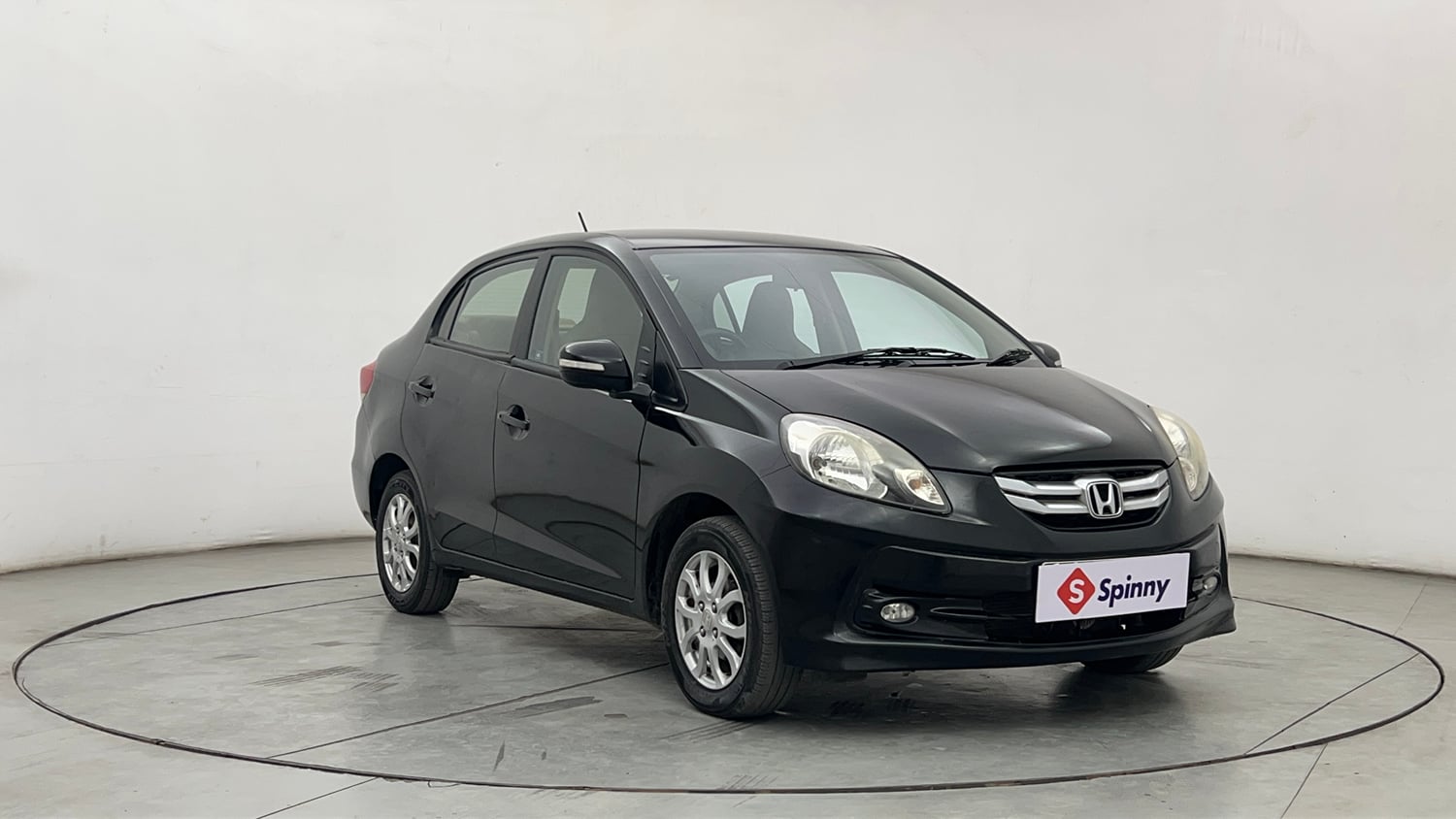 Used 2014 Honda Amaze 1.2 VX i-VTEC Petrol Manual exterior RIGHT FRONT CORNER VIEW