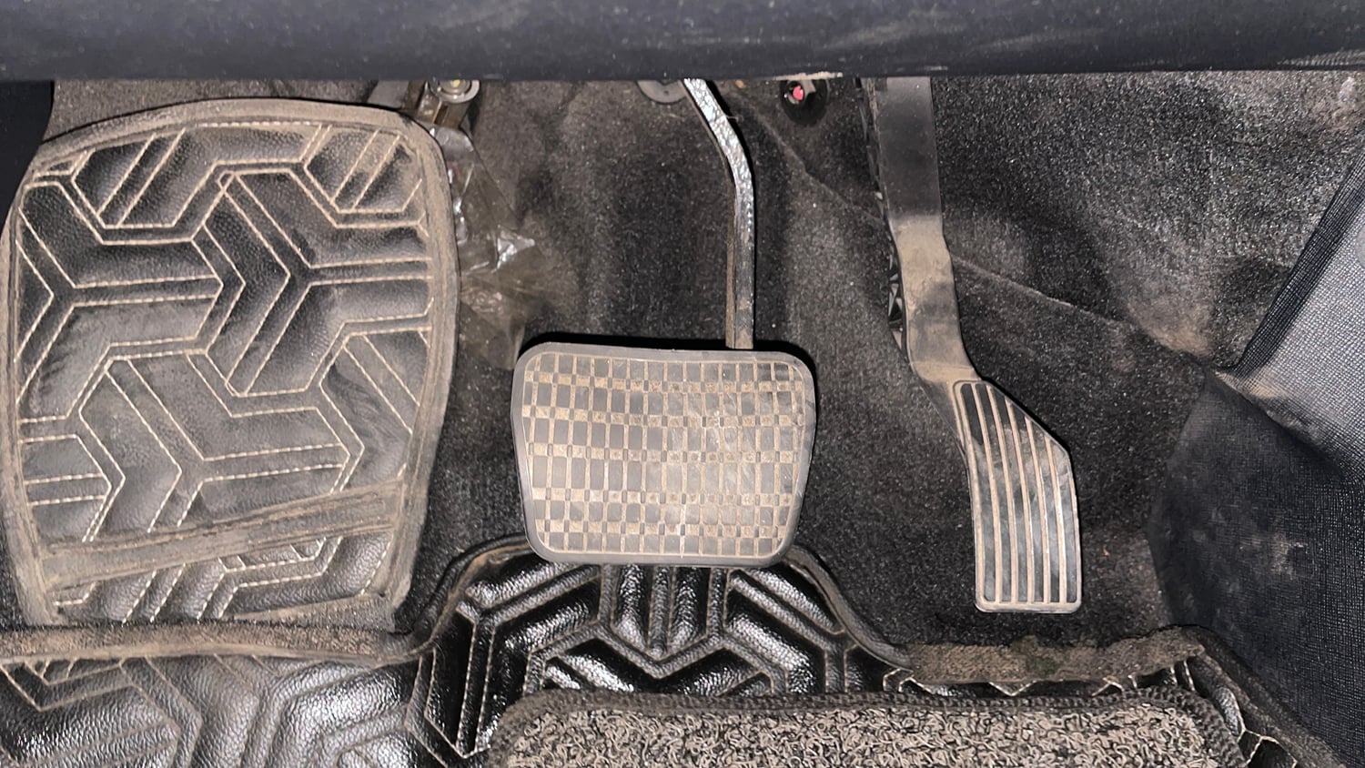 Used 2023 Tata Nexon XMA (S) Petrol Automatic interior PEDALS VIEW