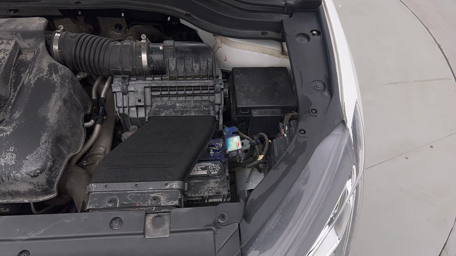 Used 2022 Mahindra XUV700 AX 7 Petrol MT 7 STR Petrol Manual engine ENGINE LEFT SIDE VIEW